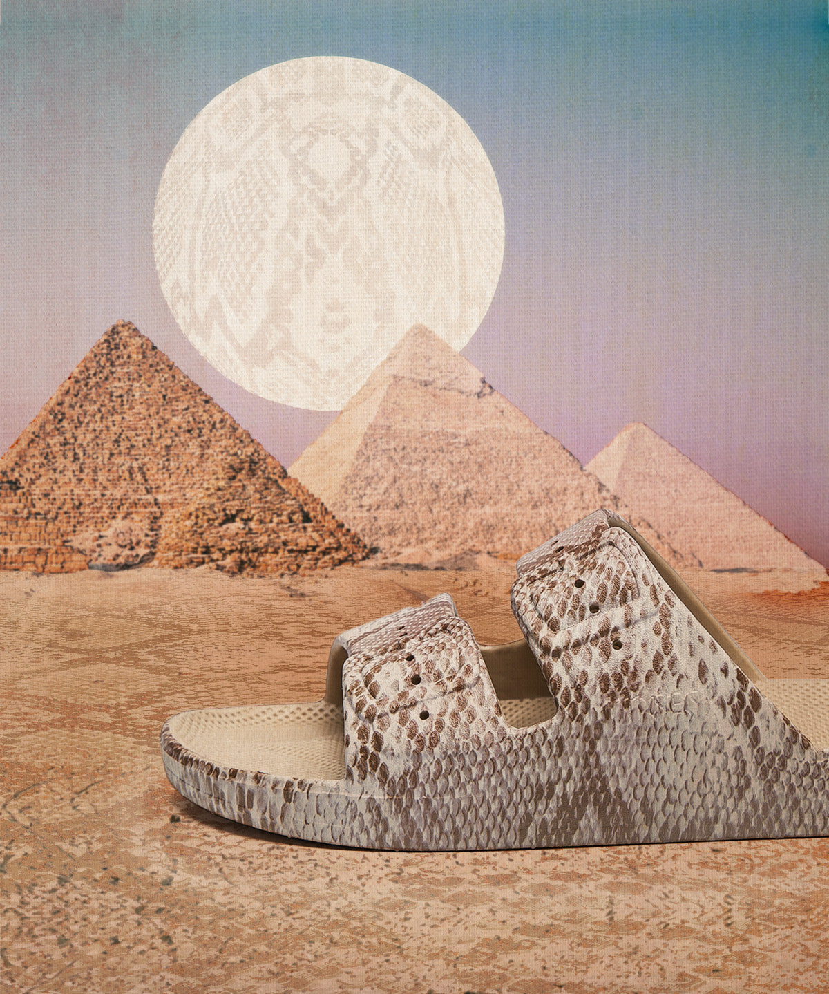 2 SNAKE PRINT SLIDES FOR A DANGEROUSLY SLEEK LOOK – Freedom Moses